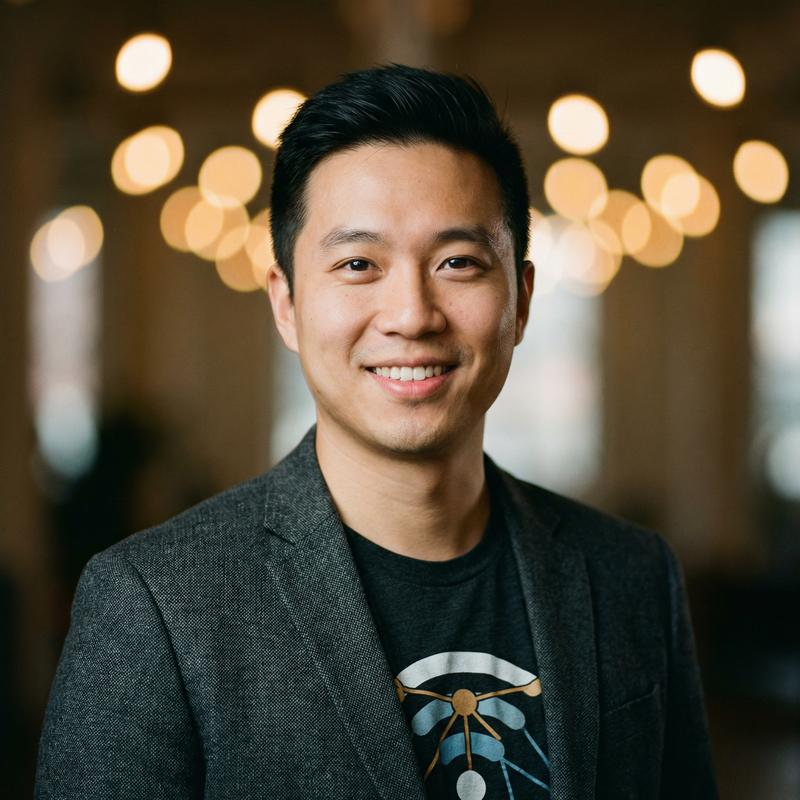 成人小说社区运营总监周文轩